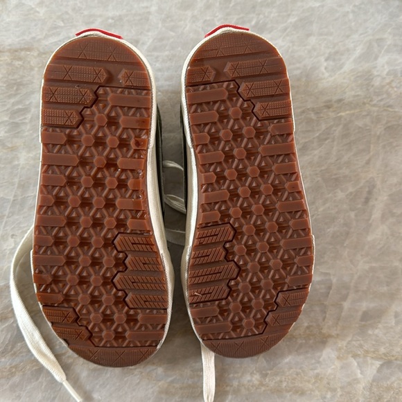 Kids Size 2.5 Vans Skeakers SK8-Hi MTE-1 green - Picture 3 of 7